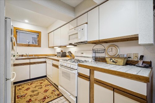 Sunrise Village East Glade B3 - image 18