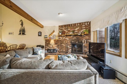Glazebrook Townhouse Unit J5 - image 1