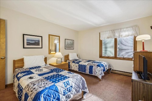 Glazebrook Townhouse Unit J5 - image 10