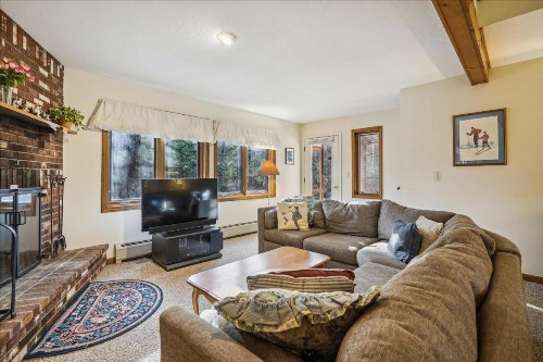 Glazebrook Townhouse Unit J5 - image 13