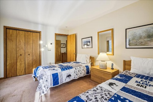 Glazebrook Townhouse Unit J5 - image 17