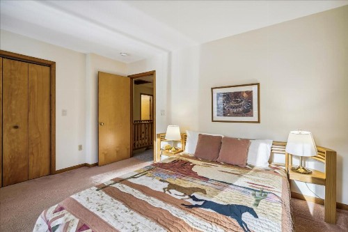 Glazebrook Townhouse Unit J5 - image 5