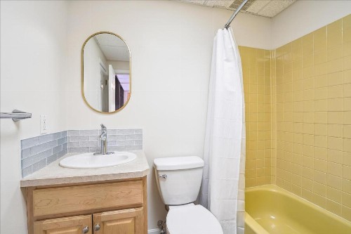 Northbrook Townhouse #3 - image 13