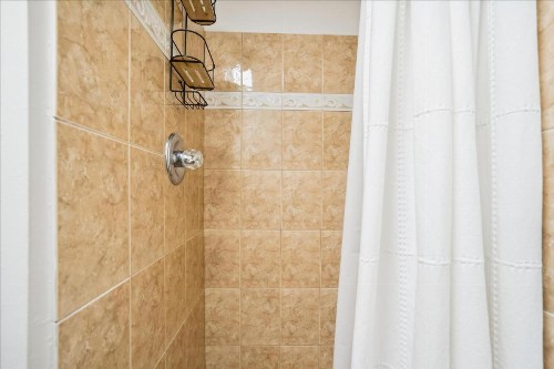 Northbrook Townhouse #3 - image 21