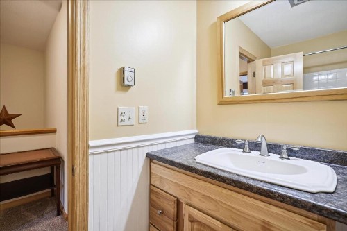 Edgemont Condo A2 - image 30
