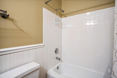 Edgemont Condo A2 - image 5