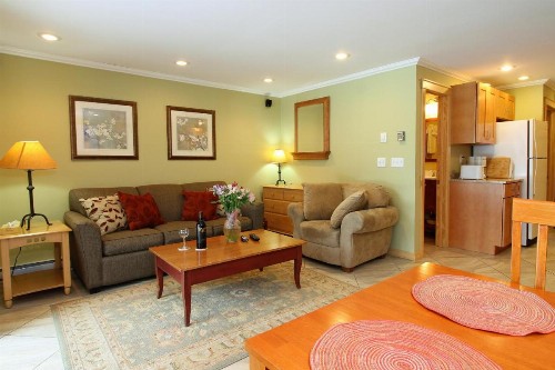 Edgemont Condo A1 - image 1