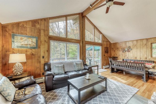 Killington's Hideaway - image 11