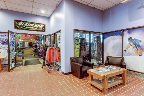 Mountain Green: 1F8 - image 9