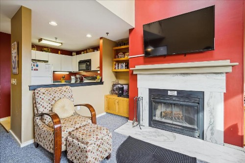 Highridge Condominium Unit E11 - image 1