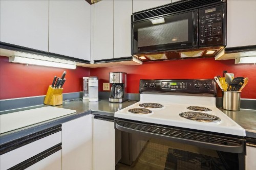 Highridge Condominium Unit E11 - image 30