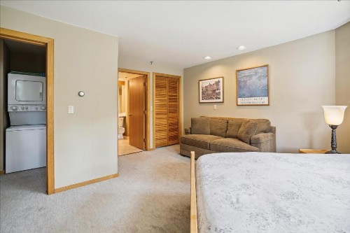 Highridge Condominium Unit B4 - image 15