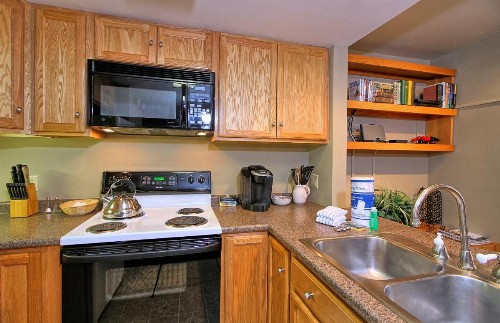 Highridge Condominium Unit B4 - image 32
