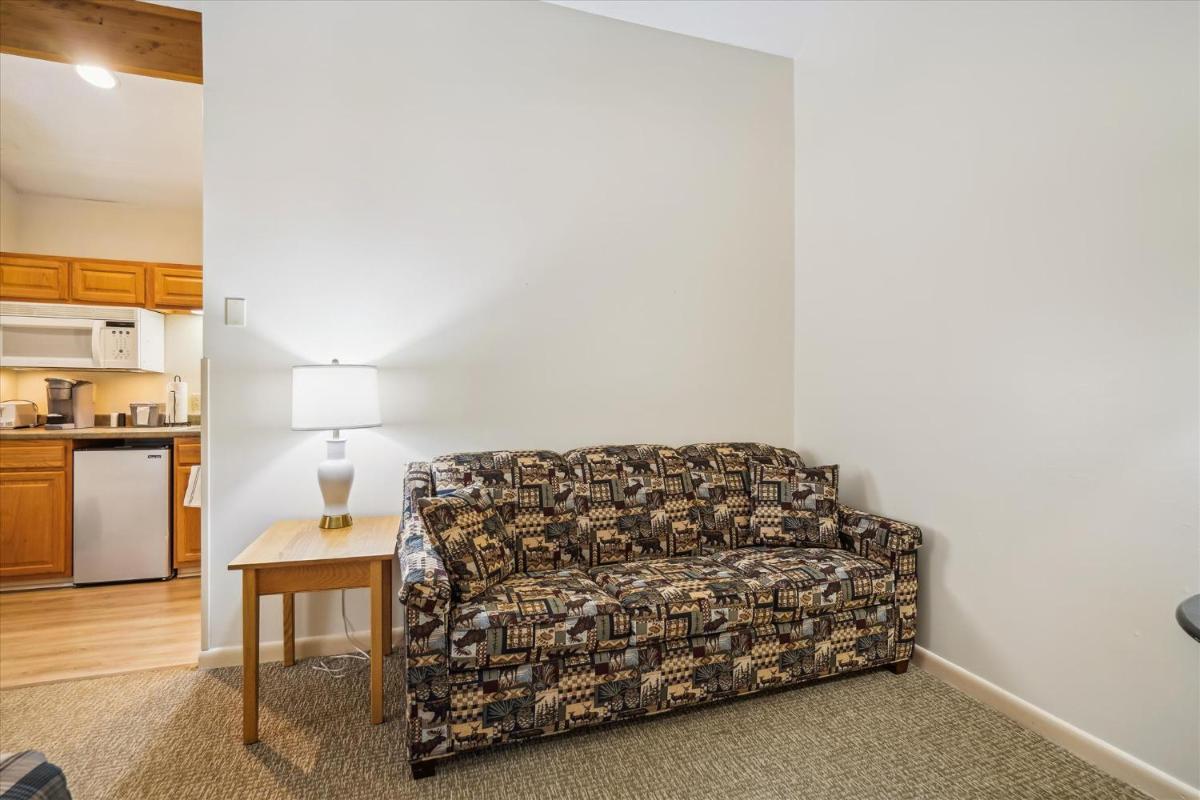 Cedarbrook Two Room Studio 207 - image 5