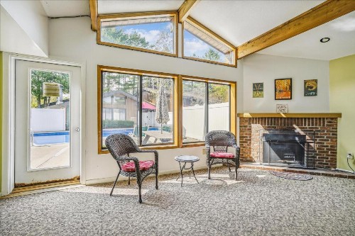 Cedarbrook Queen Suite 203 - image 3