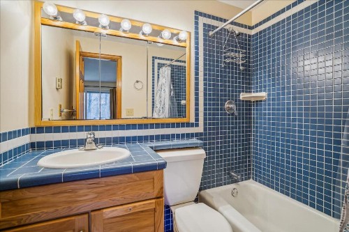 Edgemont Condo B3 - image 24
