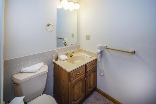 Colony Club E23 - image 8