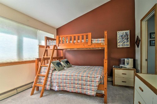 Killington Condo with Spa about 3 half Miles to Ski Resort! - image 11
