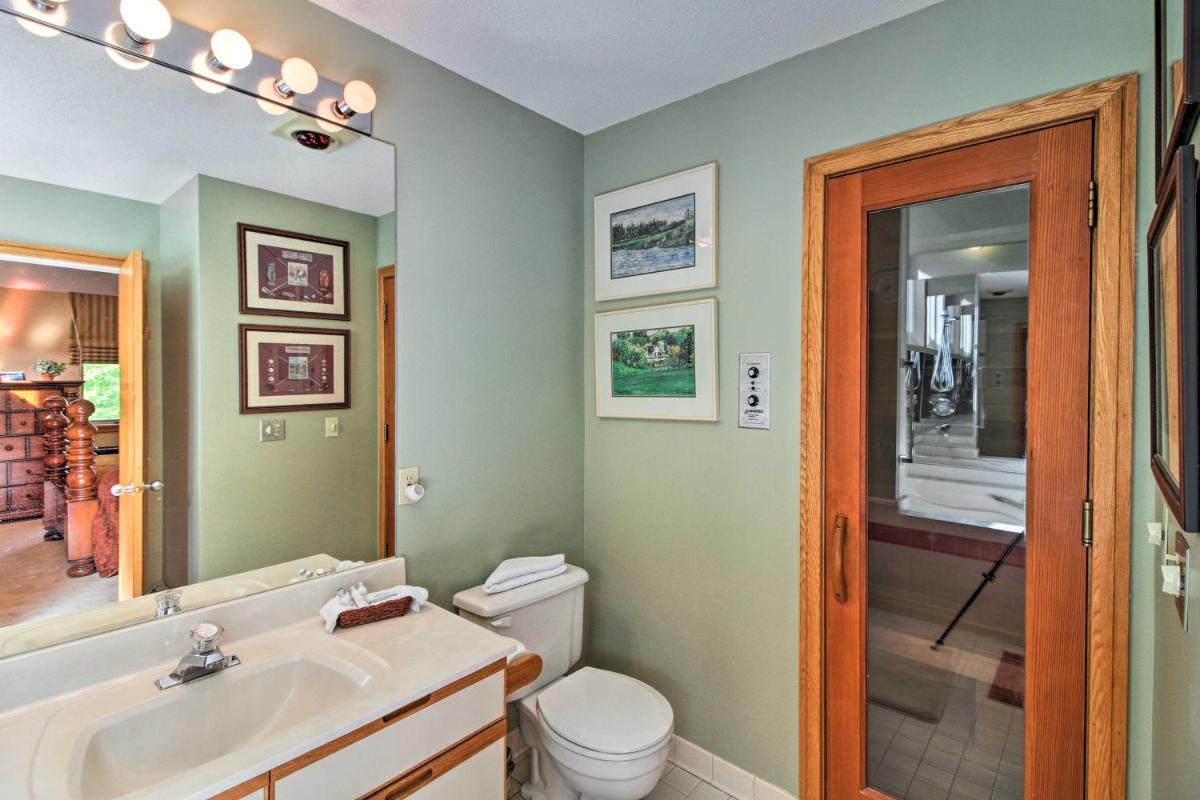 Killington Condo with Spa about 3 half Miles to Ski Resort! - image 6
