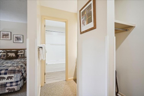 Cedarbrook Hotel Room w/2 doubles 101 - image 8