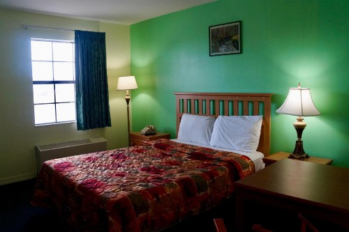 American Inn of Kinder - image 7
