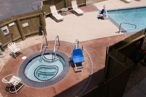 Keefers Inn King City - image 2