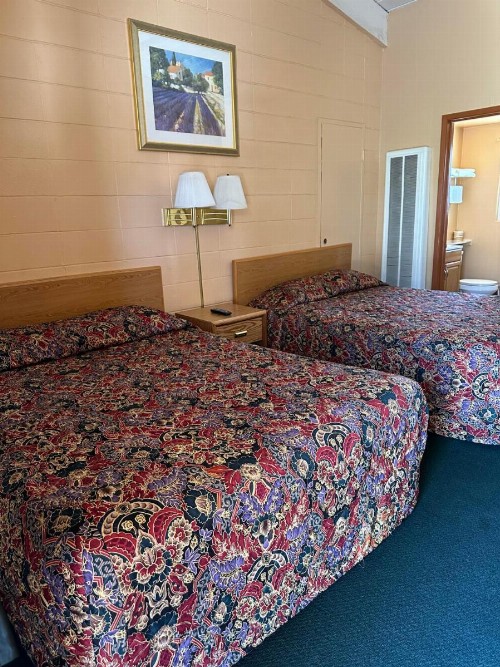 Fireside Inn - image 2