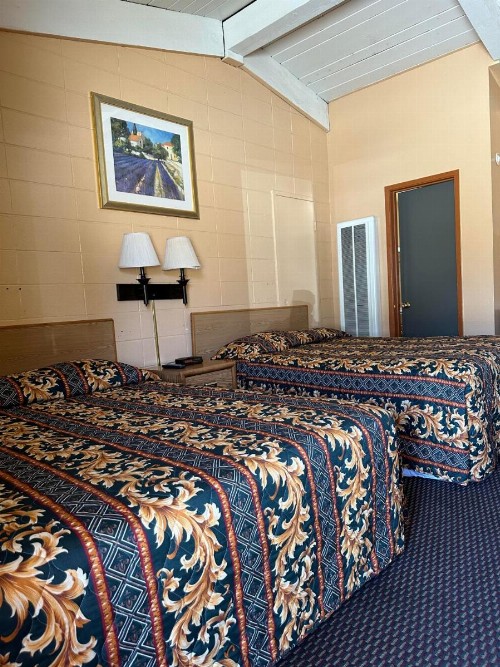 Fireside Inn - image 5