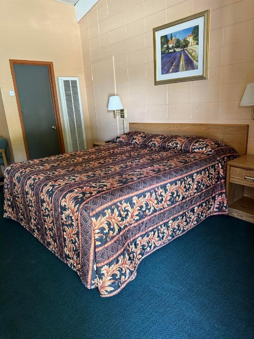 Fireside Inn - image 7