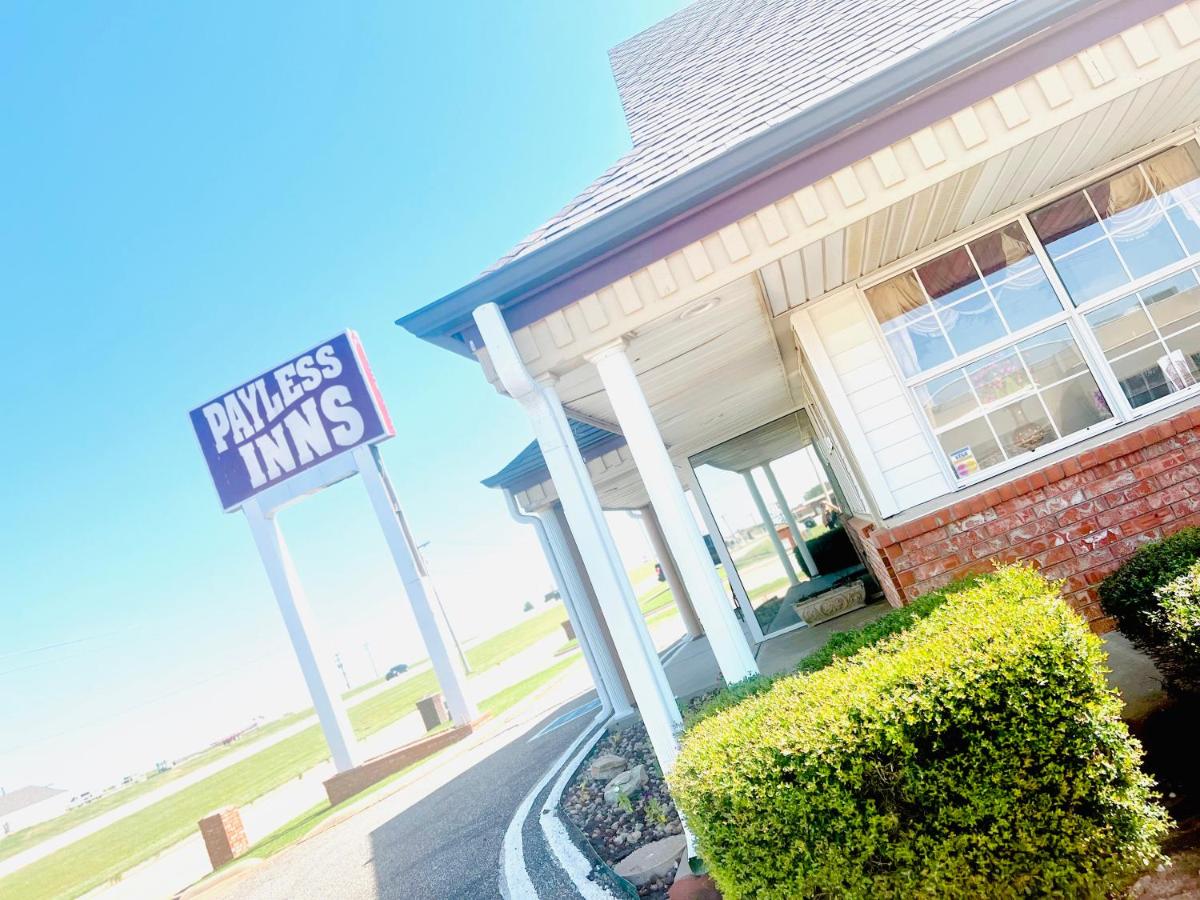 Payless Inn - main image