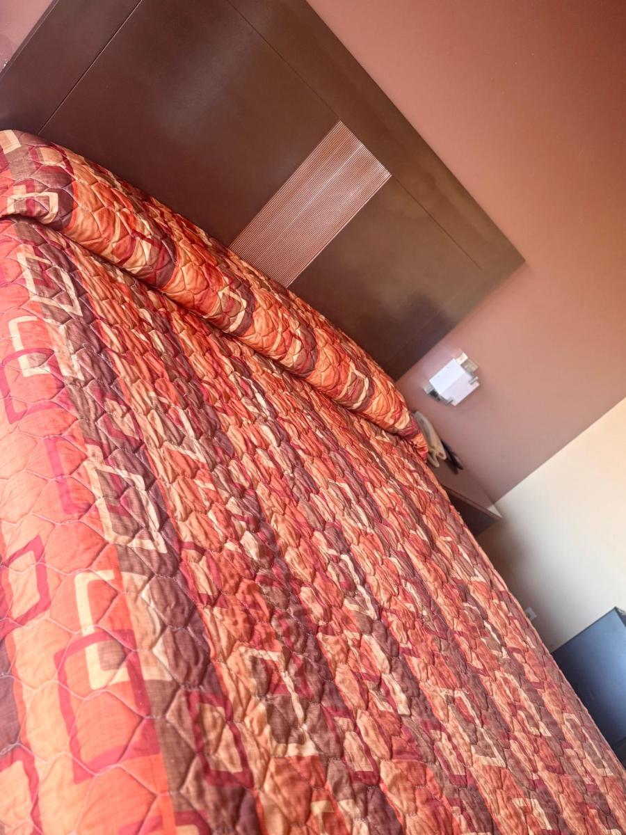 Payless Inn - image 3