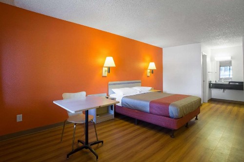 Motel 6-Kingman AZ - Route 66 West - image 10