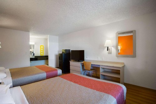 Motel 6-Kingman AZ - Route 66 West - image 14