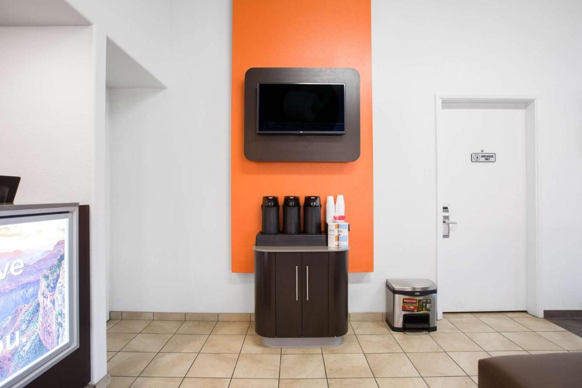 Motel 6-Kingman AZ - Route 66 West - image 6