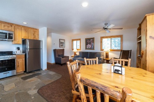 Red Wolf Lakeside Lodge - image 11