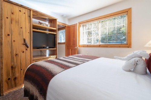 Red Wolf Lakeside Lodge - image 27