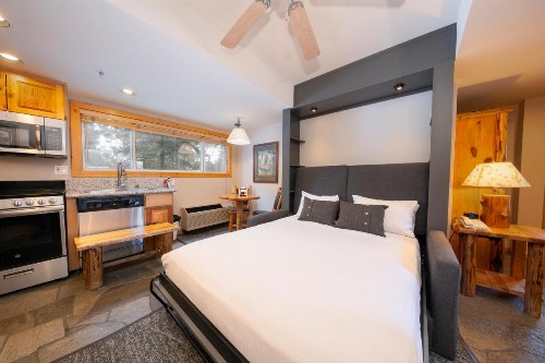 Red Wolf Lakeside Lodge - image 32