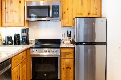 Red Wolf Lakeside Lodge - image 40