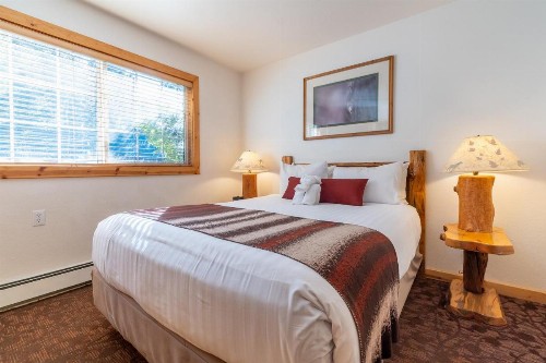 Red Wolf Lakeside Lodge - image 44
