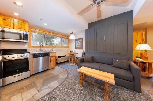 Red Wolf Lakeside Lodge - image 46