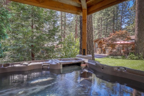 Elegant Tranquility Chalet - image 6