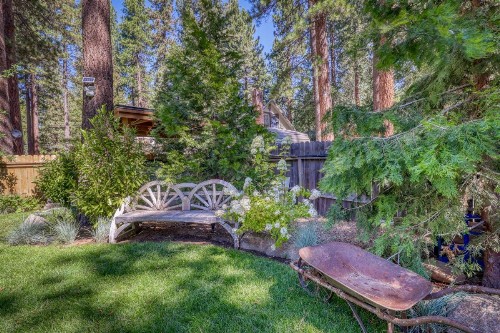 Elegant Tranquility Chalet - image 7