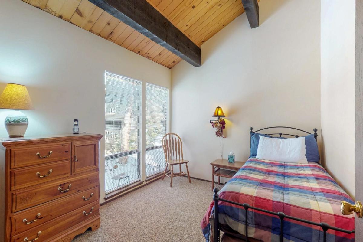 Kingswood Retreat - image 3