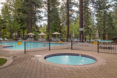 The Bear's Den (Condo) - image 32