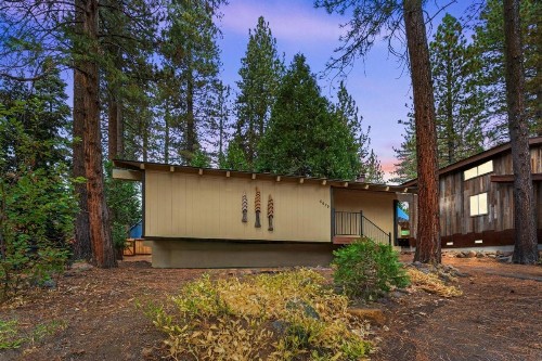 Dolly Varden Cottage (Cabin) - image 26