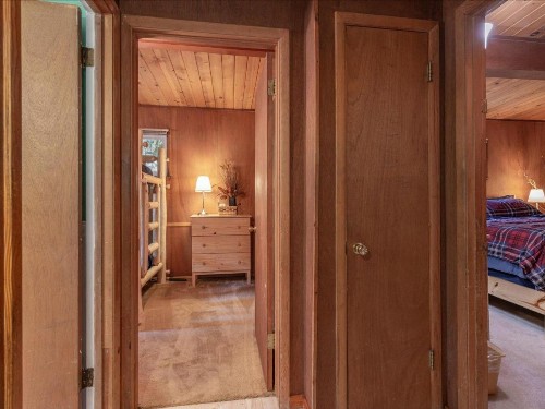 Cabin on Coon Street (Cabin) - image 3