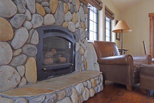 Rocky Retreat - image 1