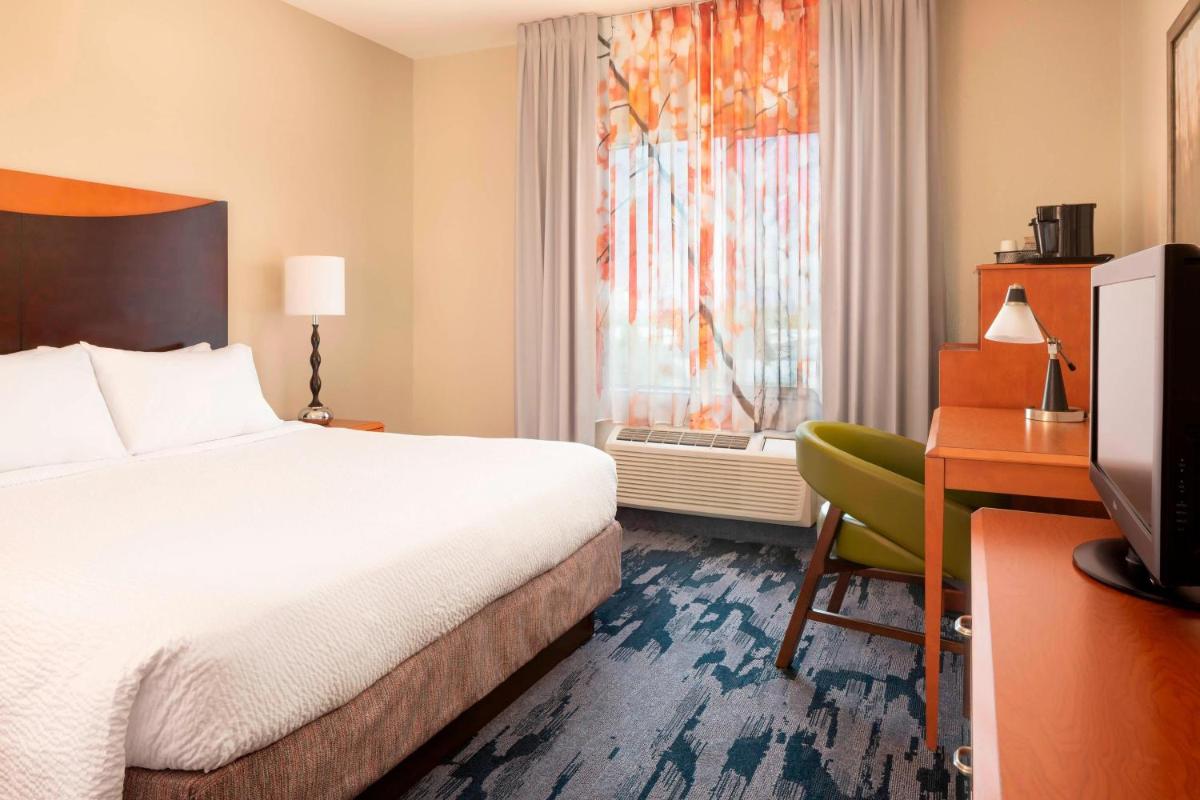 Fairfield Inn & Suites by Marriott Selma Kingsburg - image 3