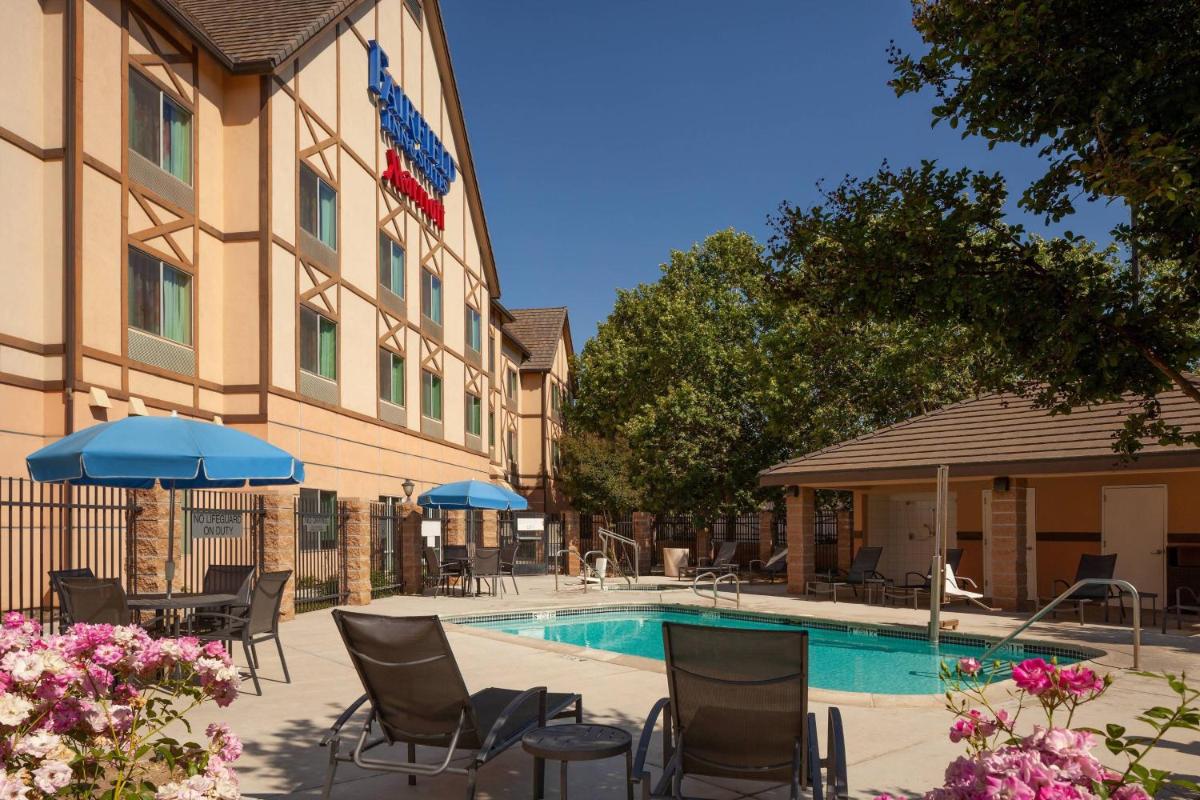 Fairfield Inn & Suites by Marriott Selma Kingsburg - image 6