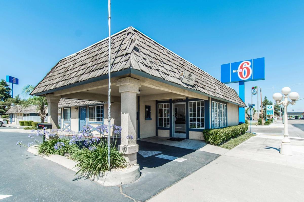 Motel 6-Kingsburg CA - main image